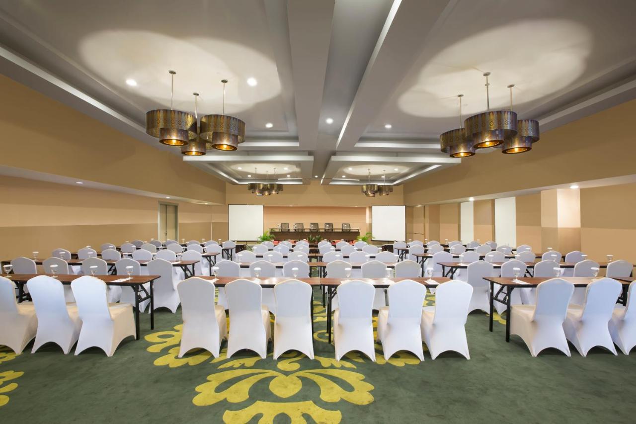 Khas Pekanbaru Hotel Ngoại thất bức ảnh
